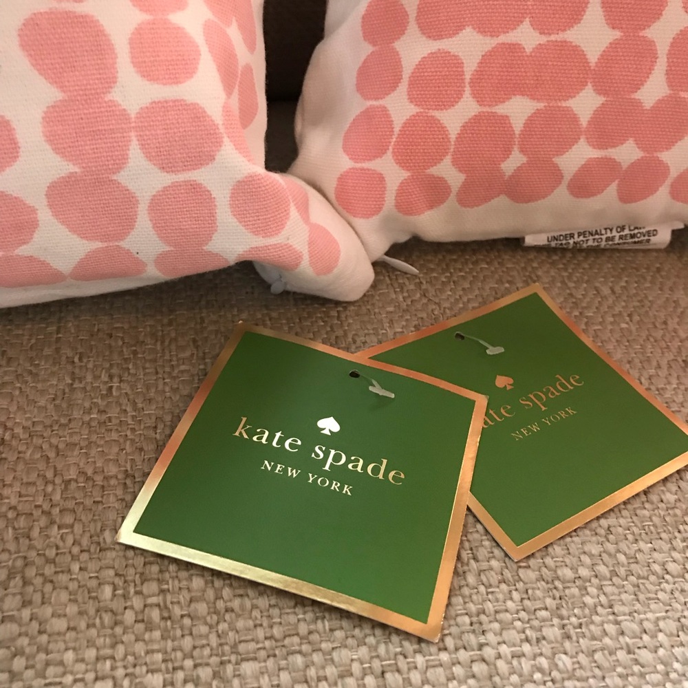 Kate Spade NWT Blush Deco Dot Oblong Pillow - Picture 3 of 5